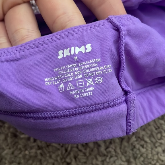 Skims Fits Everybody Triangle Bralette - Picture 3 of 3